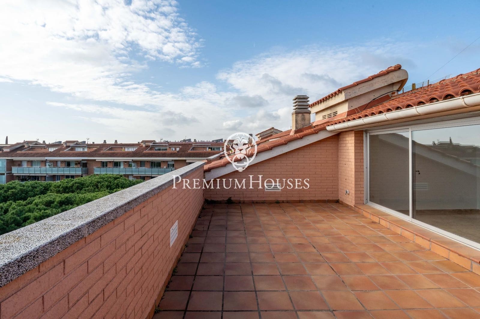 4 makuuhuone Huoneisto myytävänä paikassa Gava mukana uima-altaan - 1 100 000 € (Ref: 9491644)