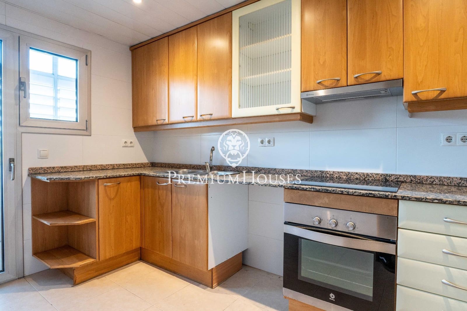 4 makuuhuone Huoneisto myytävänä paikassa Gava mukana uima-altaan - 1 100 000 € (Ref: 9491644)