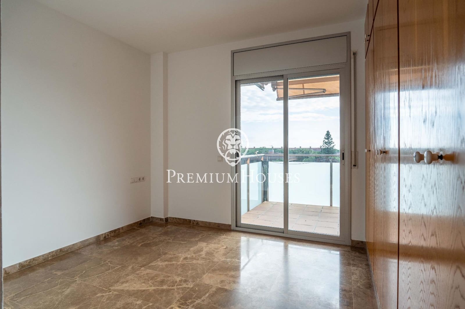 4 makuuhuone Huoneisto myytävänä paikassa Gava mukana uima-altaan - 1 100 000 € (Ref: 9491644)