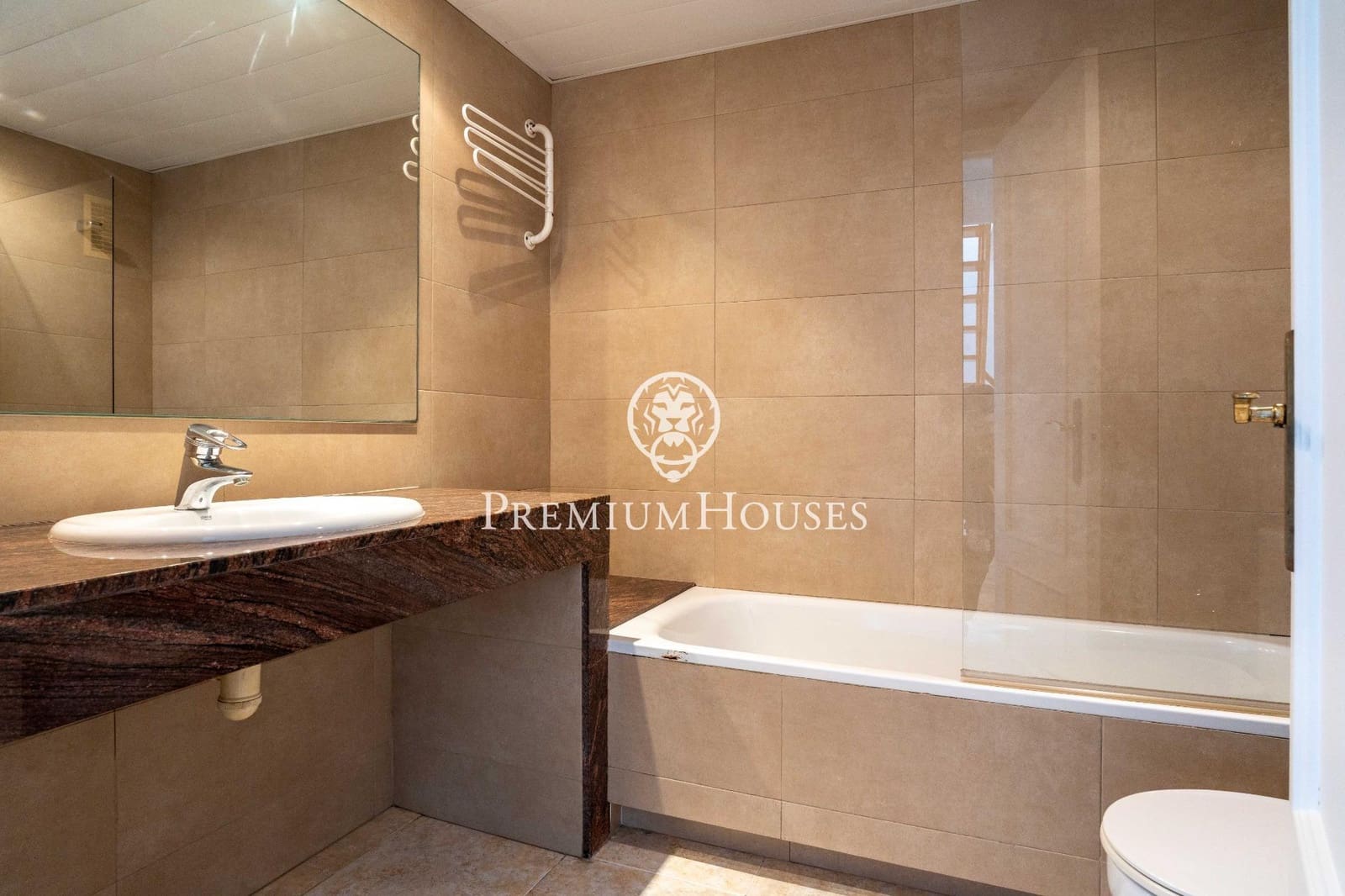 4 makuuhuone Huoneisto myytävänä paikassa Gava mukana uima-altaan - 1 100 000 € (Ref: 9491644)