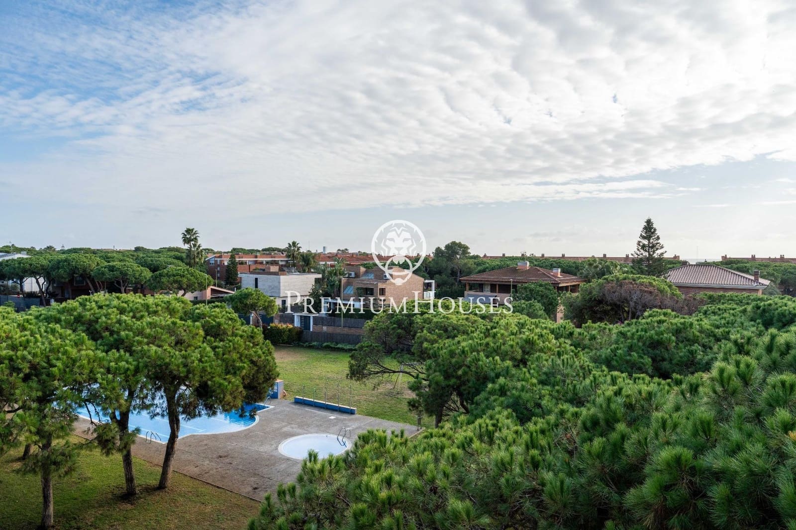 4 makuuhuone Huoneisto myytävänä paikassa Gava mukana uima-altaan - 1 100 000 € (Ref: 9491644)