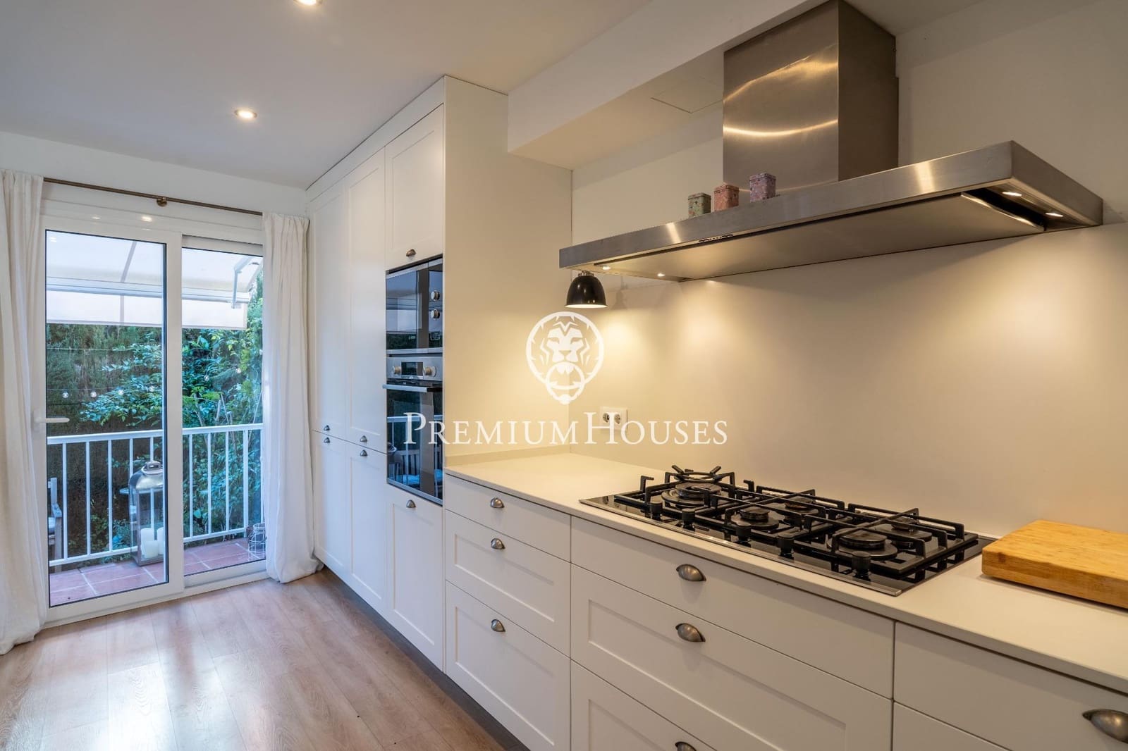 Adosado de 5 habitaciones en Altafulla en venta con garaje - 670.000 € (Ref: 9496406)