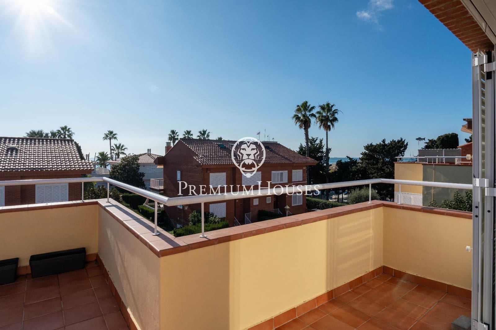 Adosado de 5 habitaciones en Altafulla en venta con garaje - 670.000 € (Ref: 9496406)