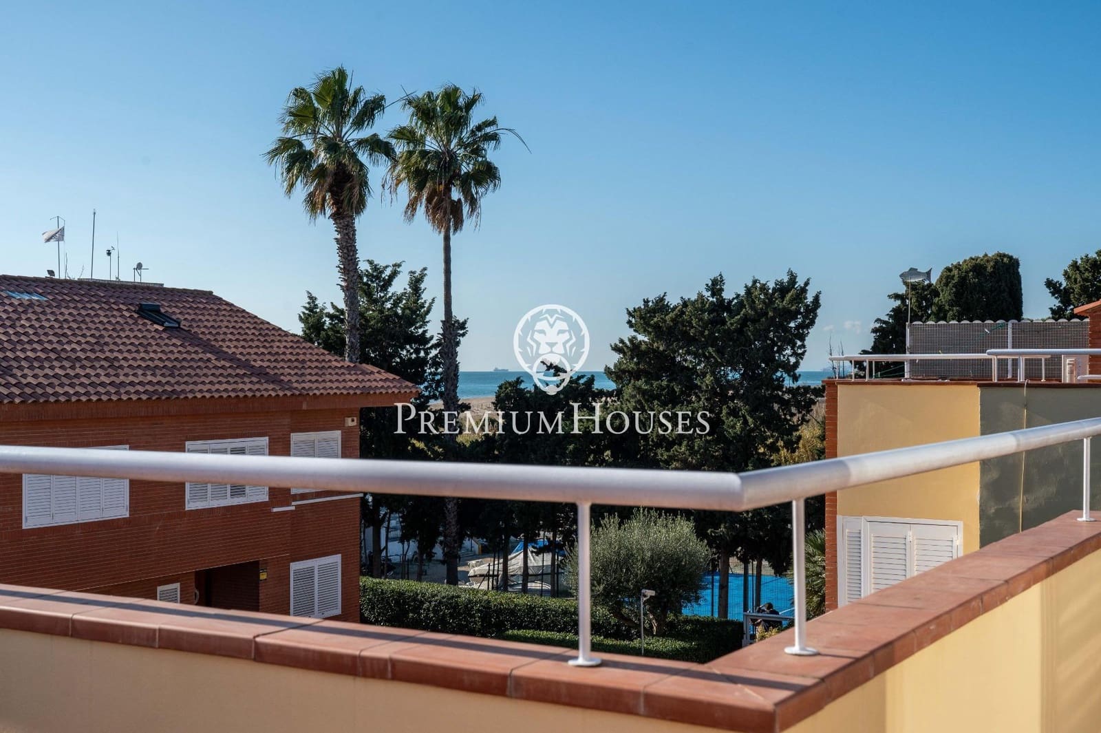 Adosado de 5 habitaciones en Altafulla en venta con garaje - 670.000 € (Ref: 9496406)