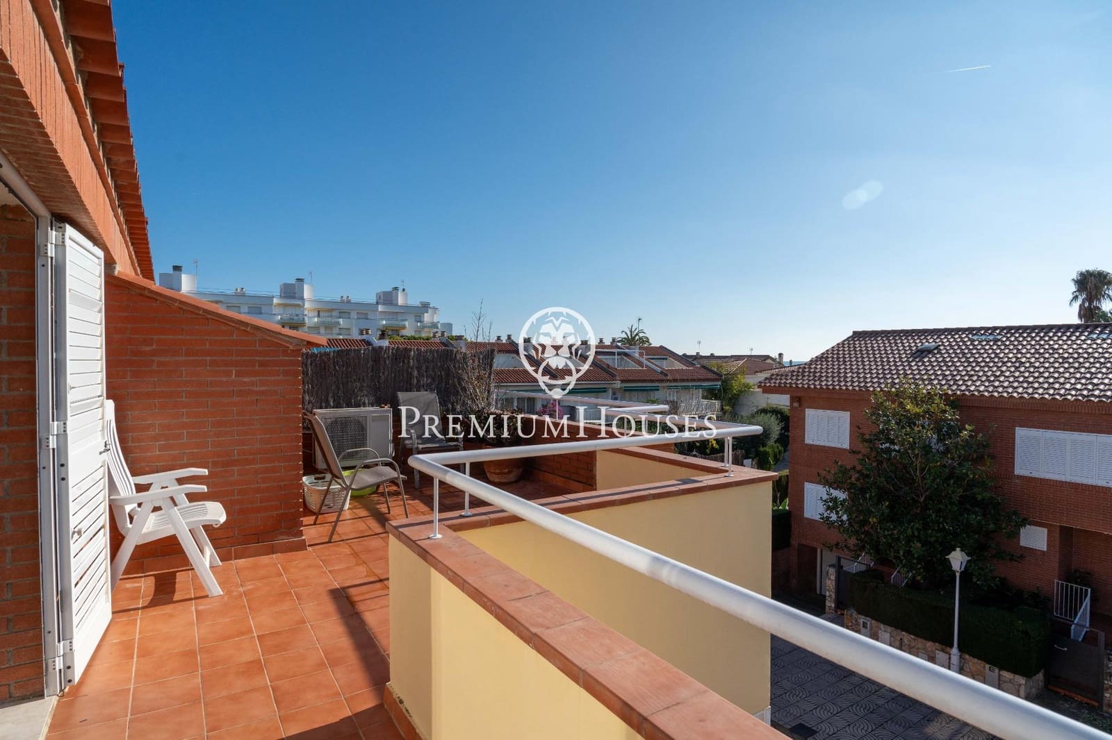 Adosado de 5 habitaciones en Altafulla en venta con garaje - 670.000 € (Ref: 9496406)