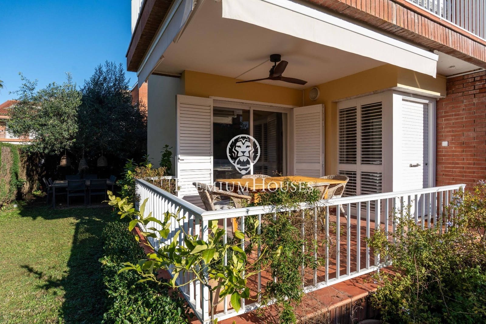 Adosado de 5 habitaciones en Altafulla en venta con garaje - 670.000 € (Ref: 9496406)