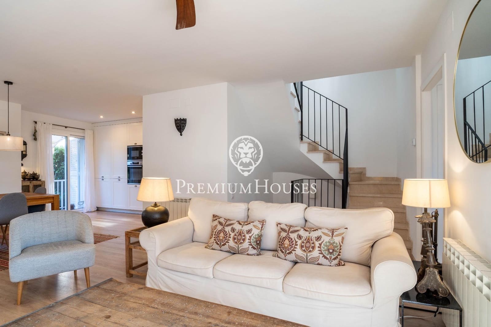 5 bedroom Terraced Villa for sale in Altafulla with garage - € 670,000 (Ref: 9496406)