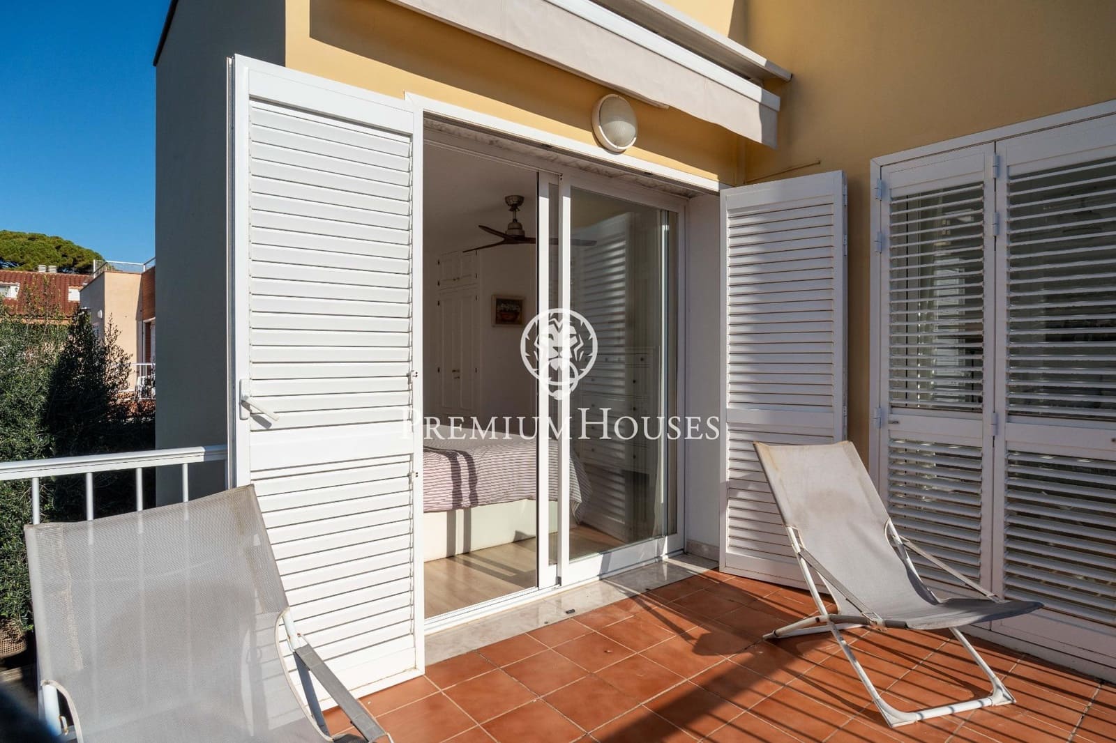 5 bedroom Terraced Villa for sale in Altafulla with garage - € 670,000 (Ref: 9496406)