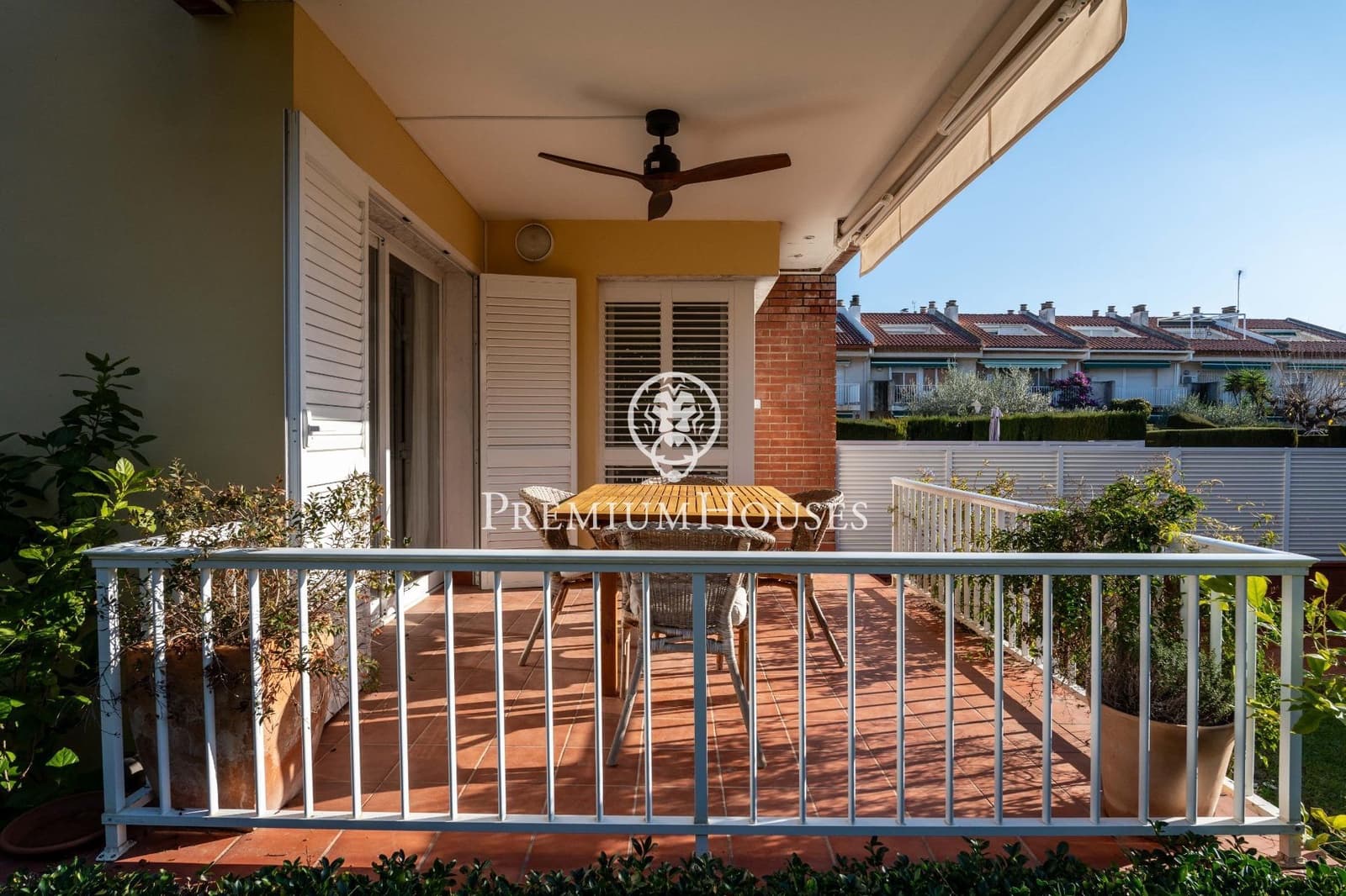 5 bedroom Terraced Villa for sale in Altafulla with garage - € 670,000 (Ref: 9496406)