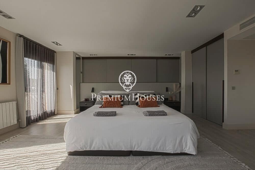 6 bedroom Villa for sale in Sitges with pool garage - € 1,750,000 (Ref: 9496408)