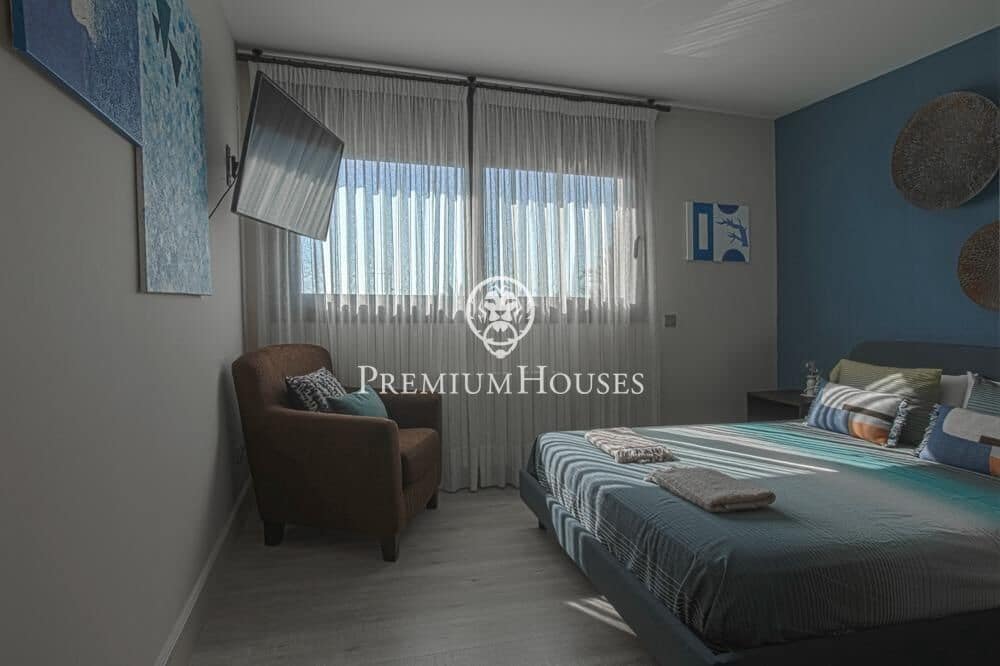 6 bedroom Villa for sale in Sitges with pool garage - € 1,750,000 (Ref: 9496408)