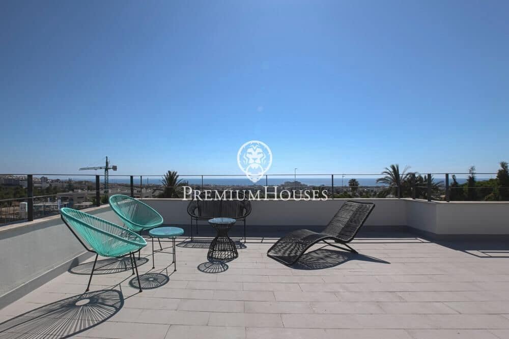 6 bedroom Villa for sale in Sitges with pool garage - € 1,750,000 (Ref: 9496408)
