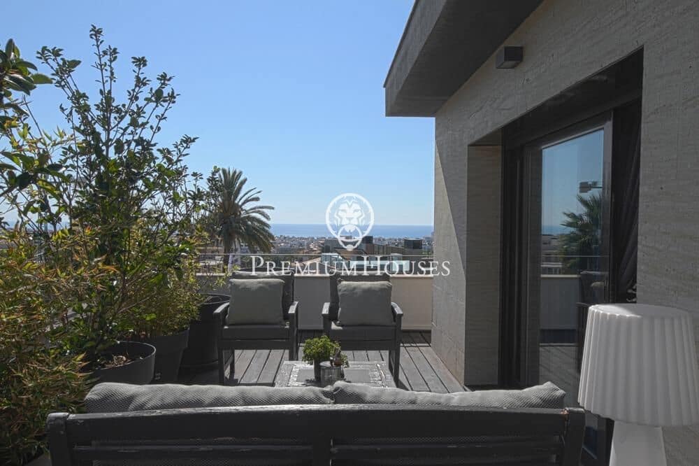 6 bedroom Villa for sale in Sitges with pool garage - € 1,750,000 (Ref: 9496408)