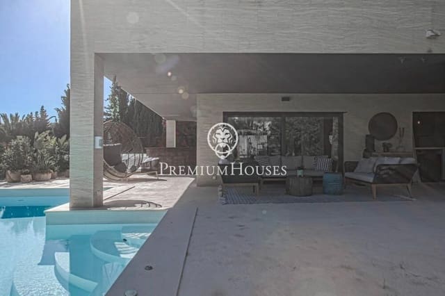 6 quarto Moradia para venda em Sitges com piscina garagem - 1 750 000 € (Ref: 9496408)