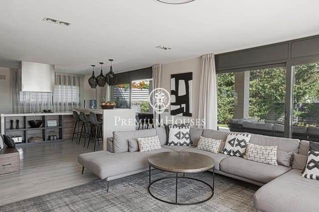 6 quarto Moradia para venda em Sitges com piscina garagem - 1 750 000 € (Ref: 9496408)