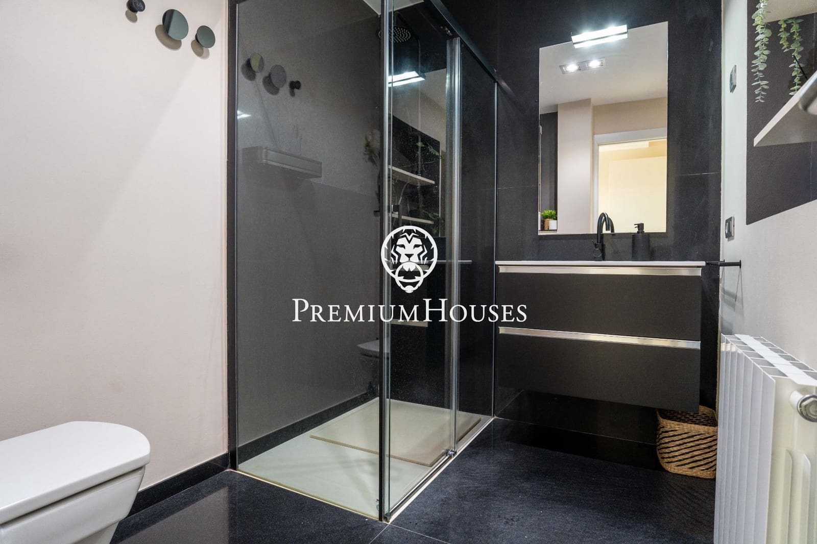 6 bedroom Villa for sale in Sitges with pool garage - € 1,750,000 (Ref: 9496408)