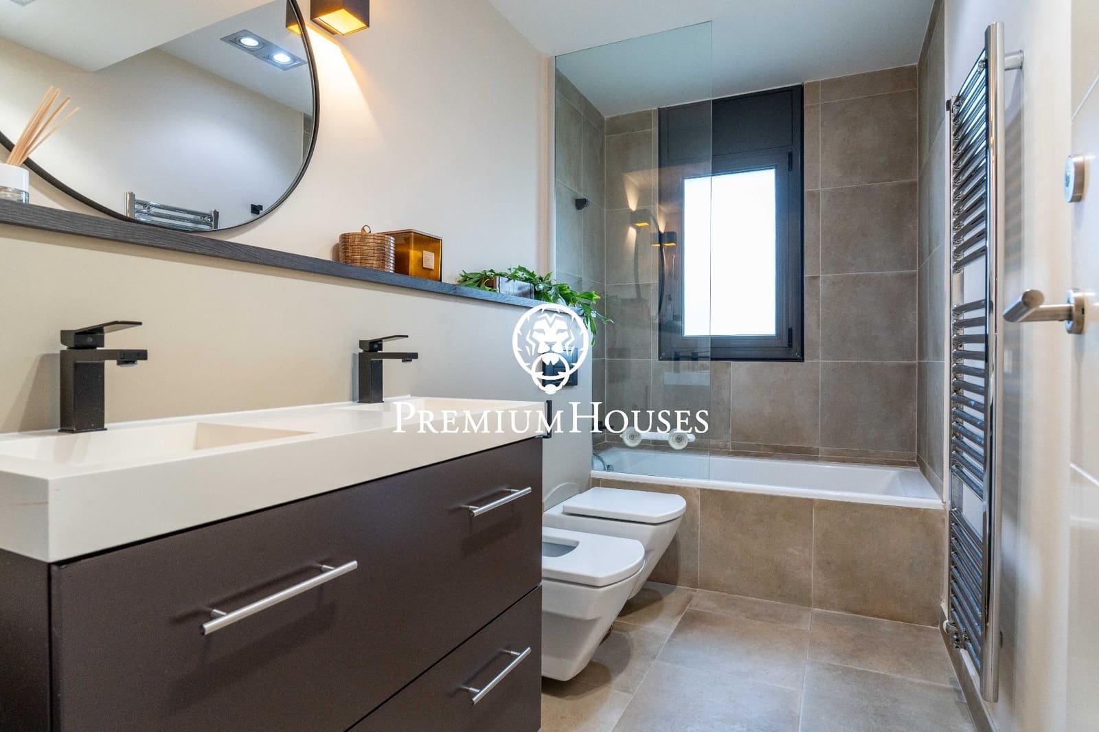 6 bedroom Villa for sale in Sitges with pool garage - € 1,750,000 (Ref: 9496408)