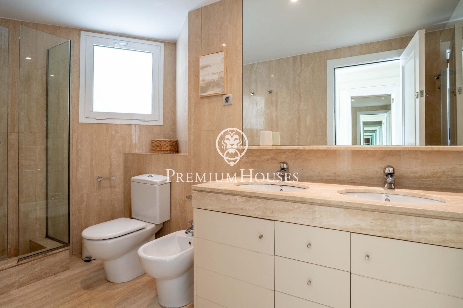 4 bedroom Beach Apartment for sale in Sitges with pool - € 1,490,000 (Ref: 9496409)