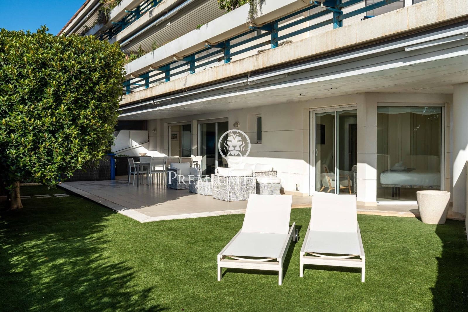 4 bedroom Beach Apartment for sale in Sitges with pool - € 1,490,000 (Ref: 9496409)