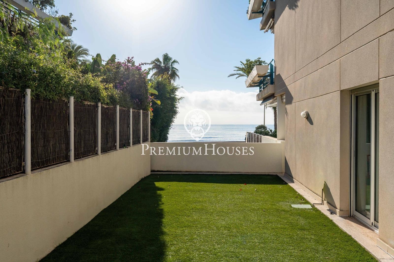 4 bedroom Beach Apartment for sale in Sitges with pool - € 1,490,000 (Ref: 9496409)