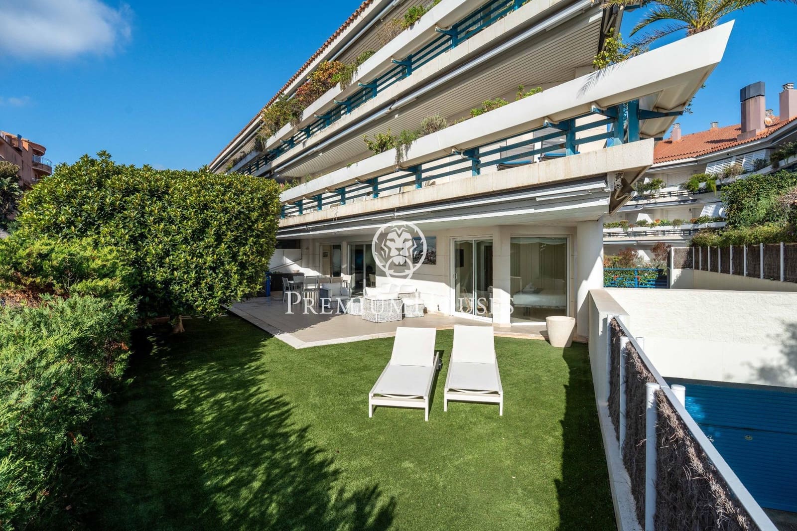 4 bedroom Beach Apartment for sale in Sitges with pool - € 1,490,000 (Ref: 9496409)