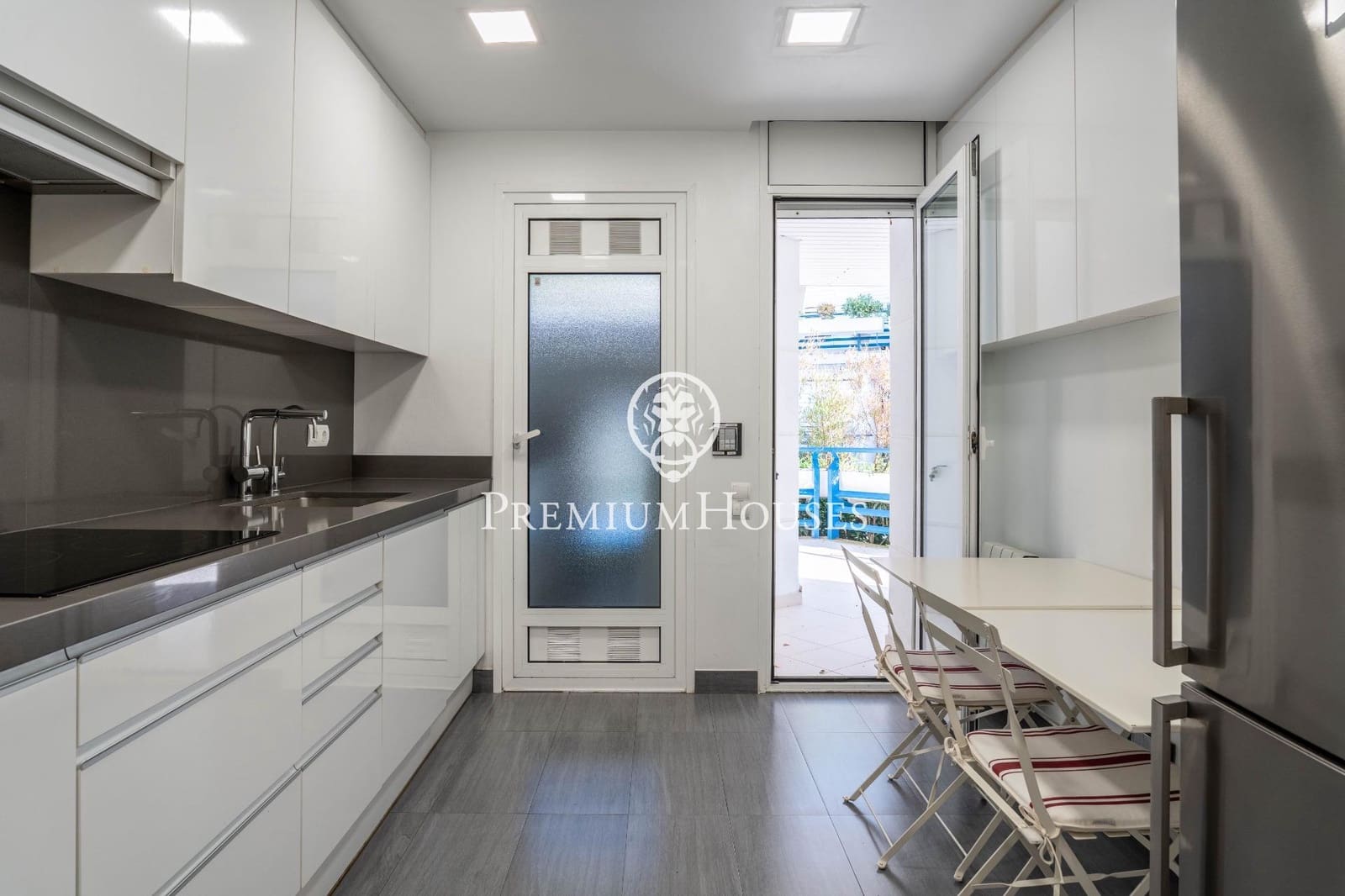 Apartamento Playa de 4 habitaciones en Sitges en venta con piscina - 1.450.000 € (Ref: 9496409)