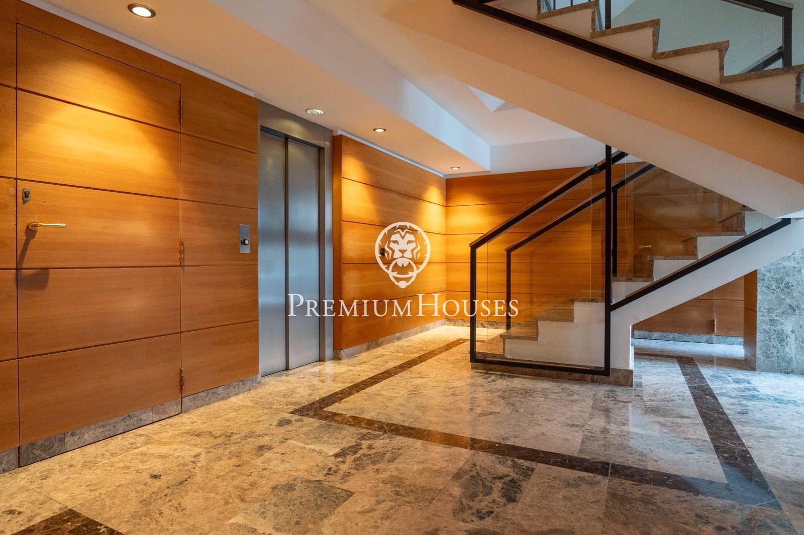 Apartamento Playa de 4 habitaciones en Sitges en venta con piscina - 1.450.000 € (Ref: 9496409)