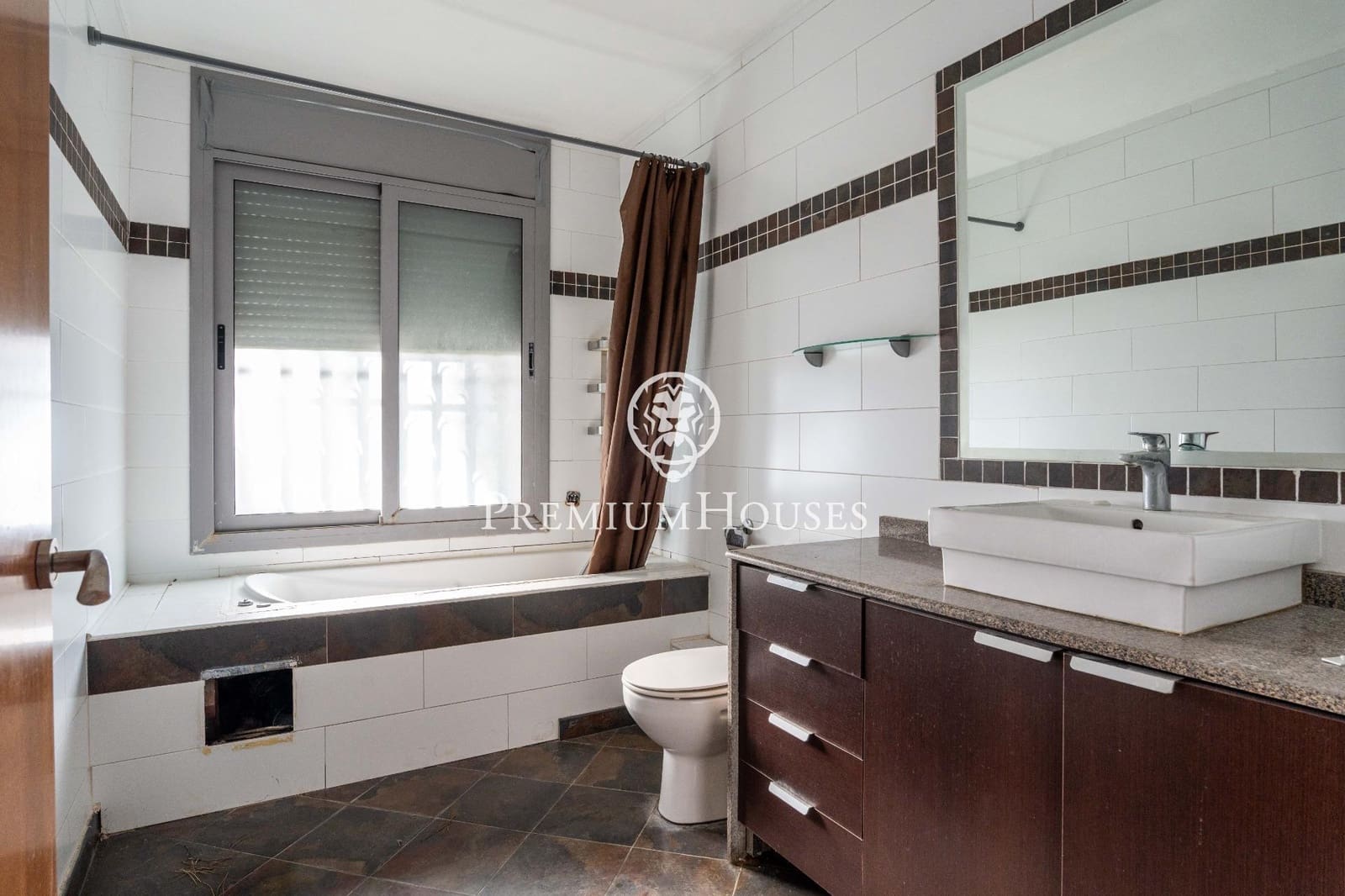 7 chambre Villa/Maison à vendre à Gava avec piscine garage - 1 500 000 € (Ref: 9496410)