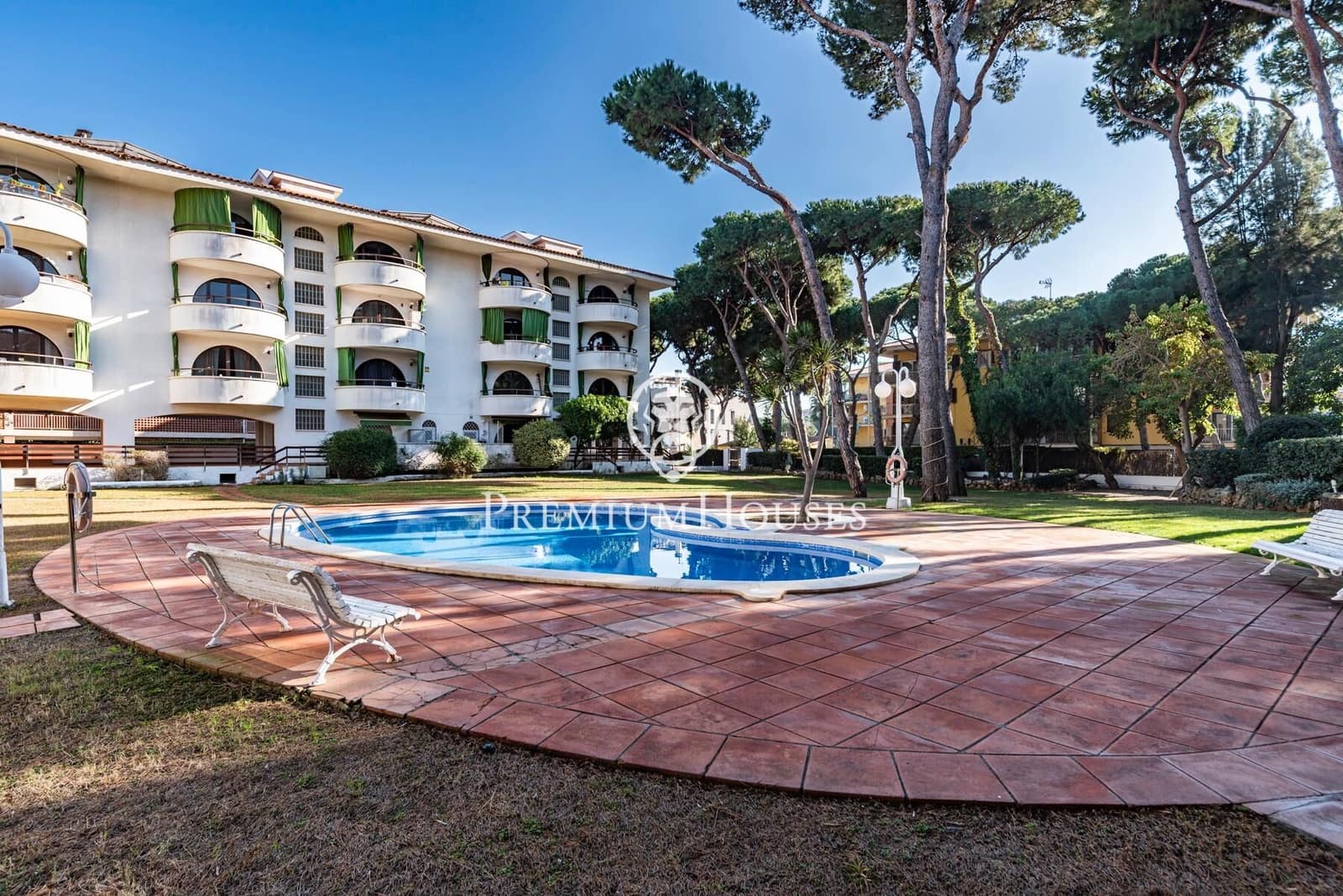 2 makuuhuone Asunto myytävänä paikassa Gava mukana uima-altaan - 320 000 € (Ref: 9519223)