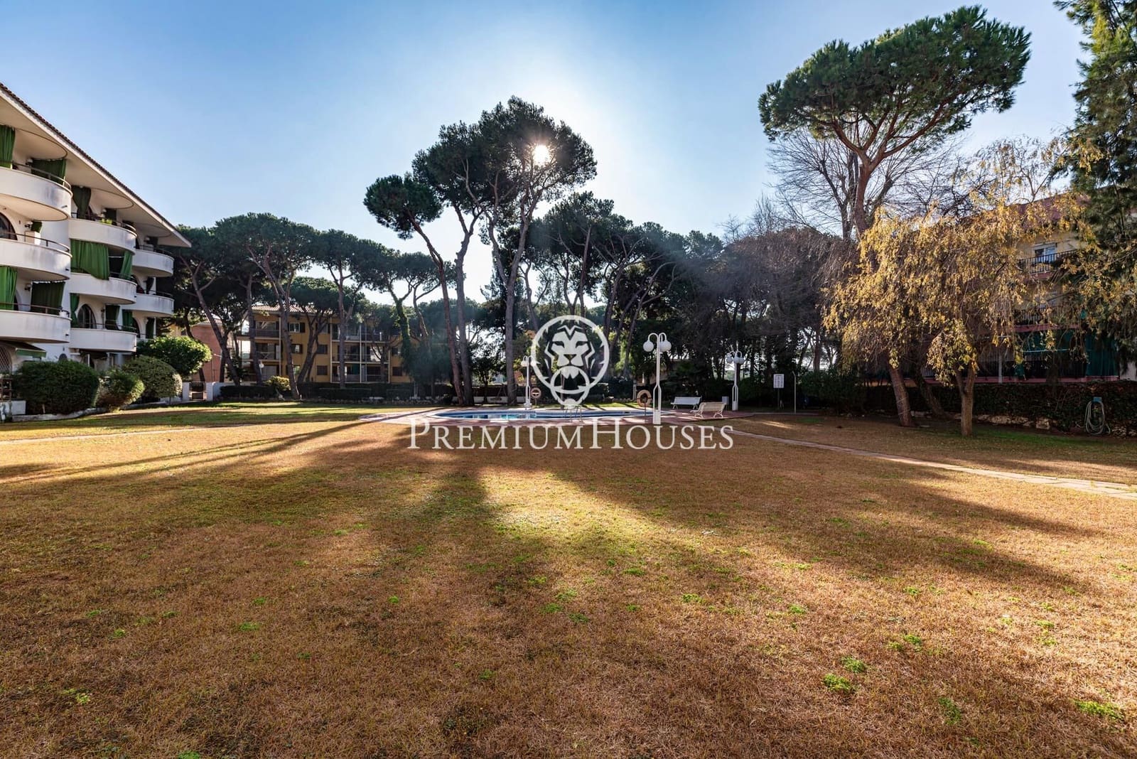 2 makuuhuone Asunto myytävänä paikassa Gava mukana uima-altaan - 320 000 € (Ref: 9519223)