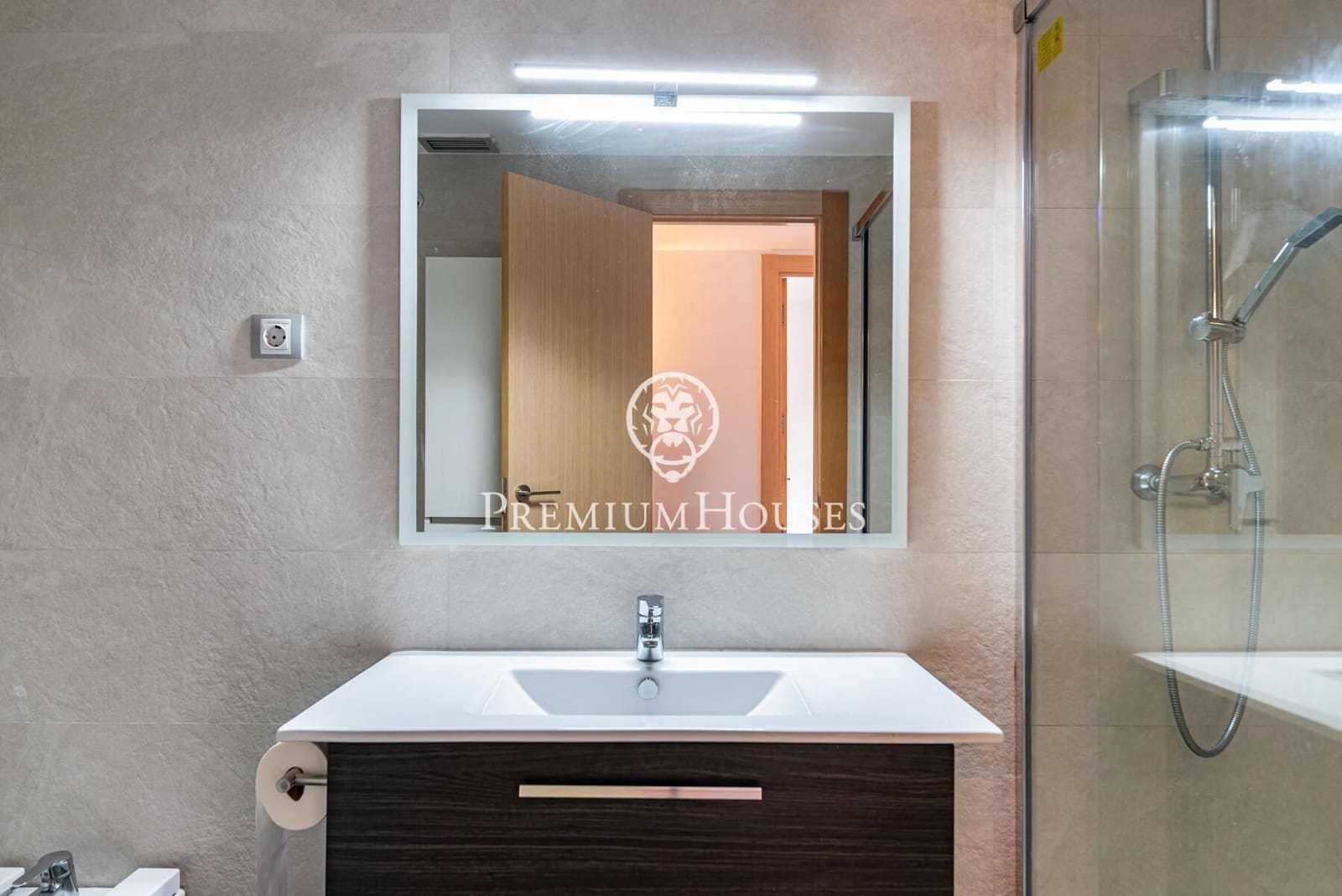 2 makuuhuone Asunto myytävänä paikassa Gava mukana uima-altaan - 320 000 € (Ref: 9519223)