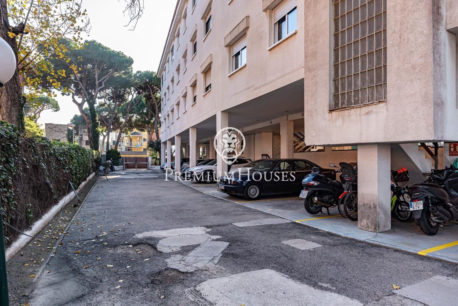 2 makuuhuone Asunto myytävänä paikassa Gava mukana uima-altaan - 320 000 € (Ref: 9519223)