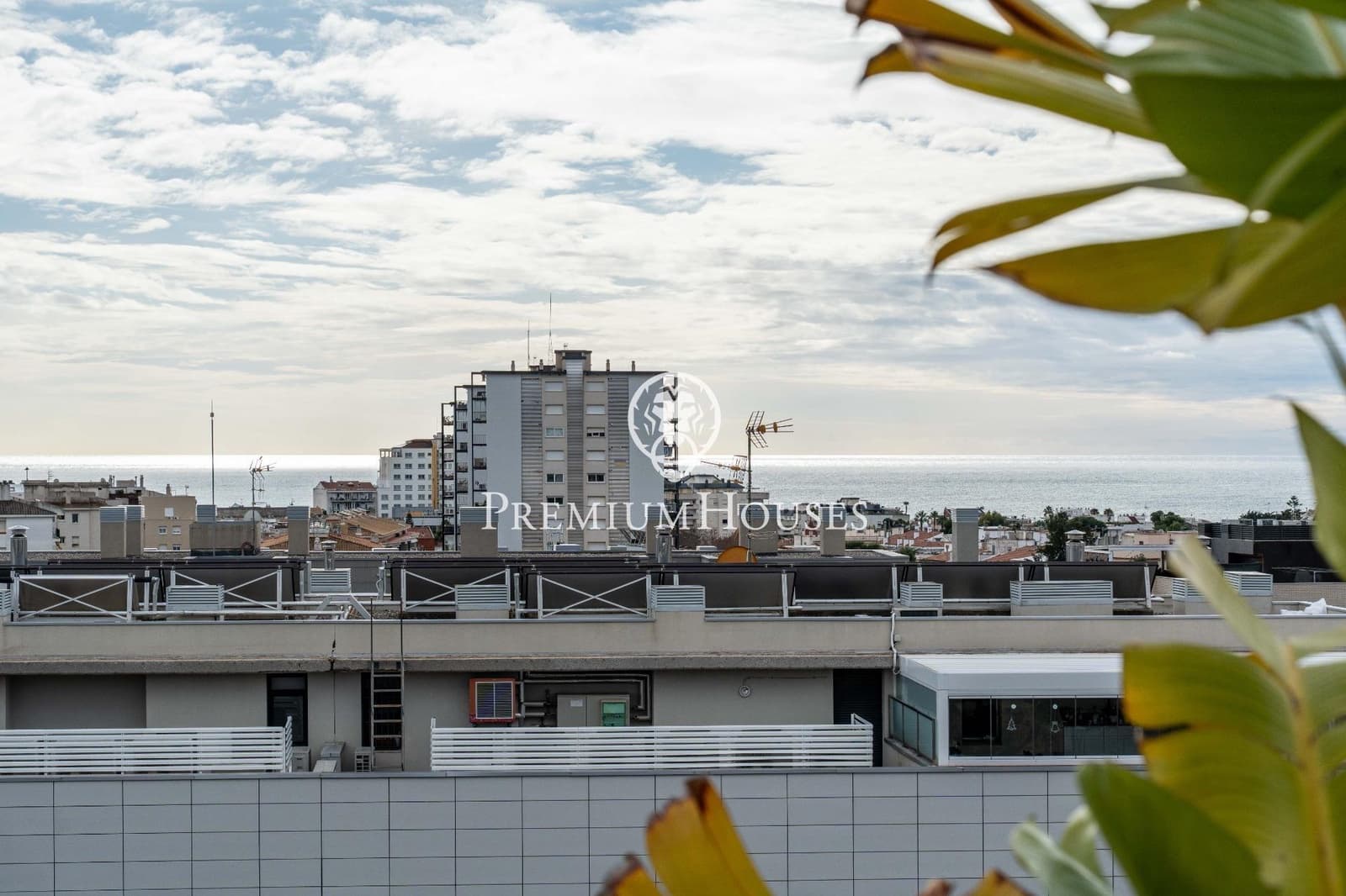 3 bedroom Apartment for rent in Sitges with pool - € 2,500 (Ref: 9524512)