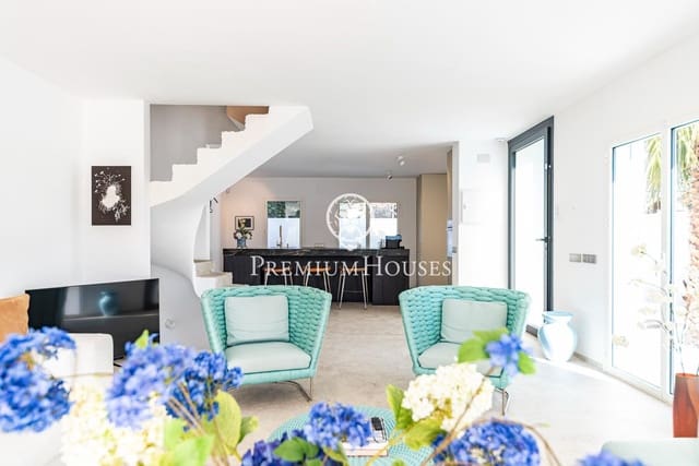 4 slaapkamer Rijtjeshuis te koop in Sitges met zwembad garage - € 1.350.000 (Ref: 9524513)