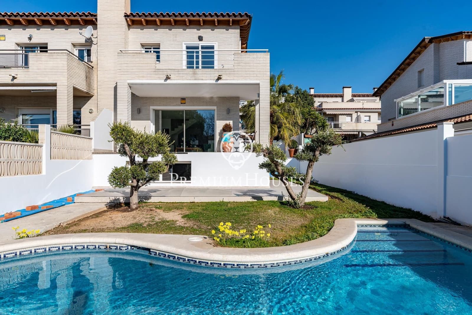 4 slaapkamer Rijtjeshuis te koop in Sitges met zwembad garage - € 1.350.000 (Ref: 9524513)