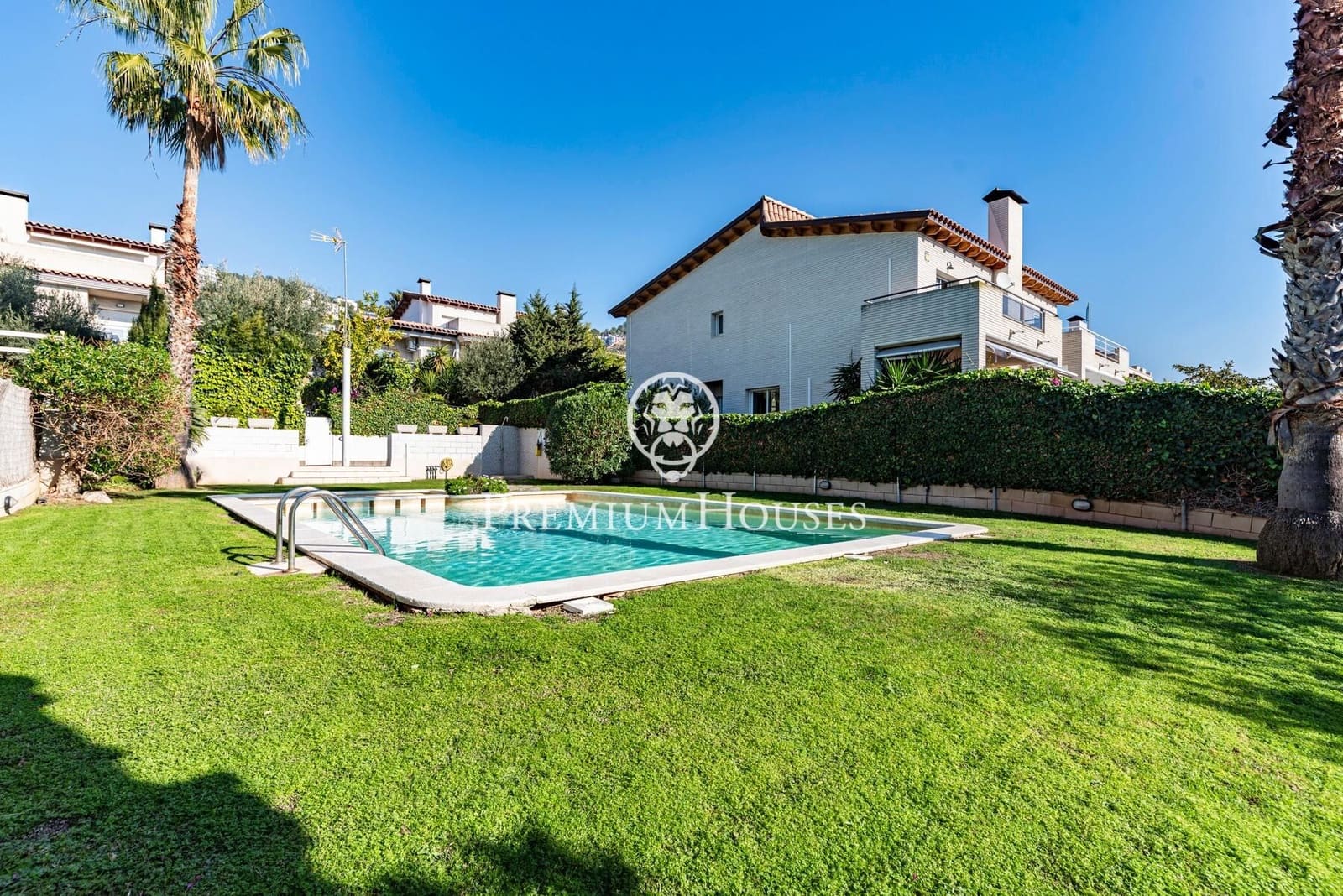 4 slaapkamer Rijtjeshuis te koop in Sitges met zwembad garage - € 1.350.000 (Ref: 9524513)