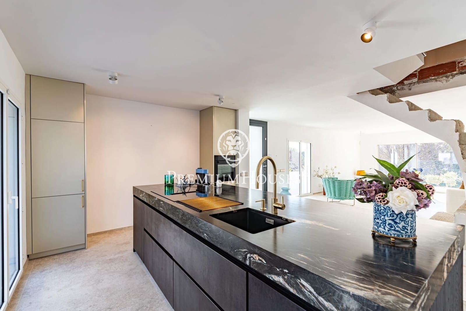 4 bedroom Terraced Villa for sale in Sitges with pool garage - € 1,295,000 (Ref: 9524513)