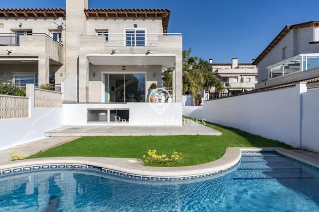 4 slaapkamer Rijtjeshuis te koop in Sitges met zwembad garage - € 1.350.000 (Ref: 9524513)