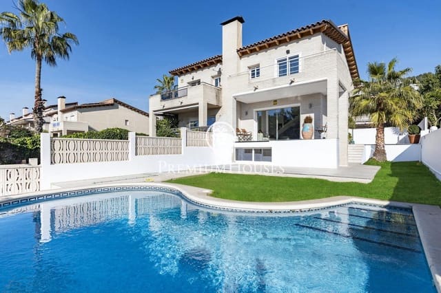 4 slaapkamer Rijtjeshuis te koop in Sitges met zwembad garage - € 1.350.000 (Ref: 9524513)