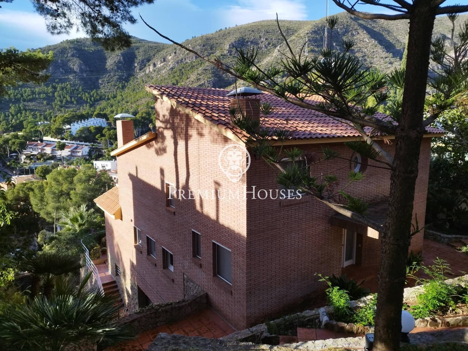 Chalet de 5 habitaciones en Castelldefels en venta con piscina garaje - 1.900.000 € (Ref: 9532106)