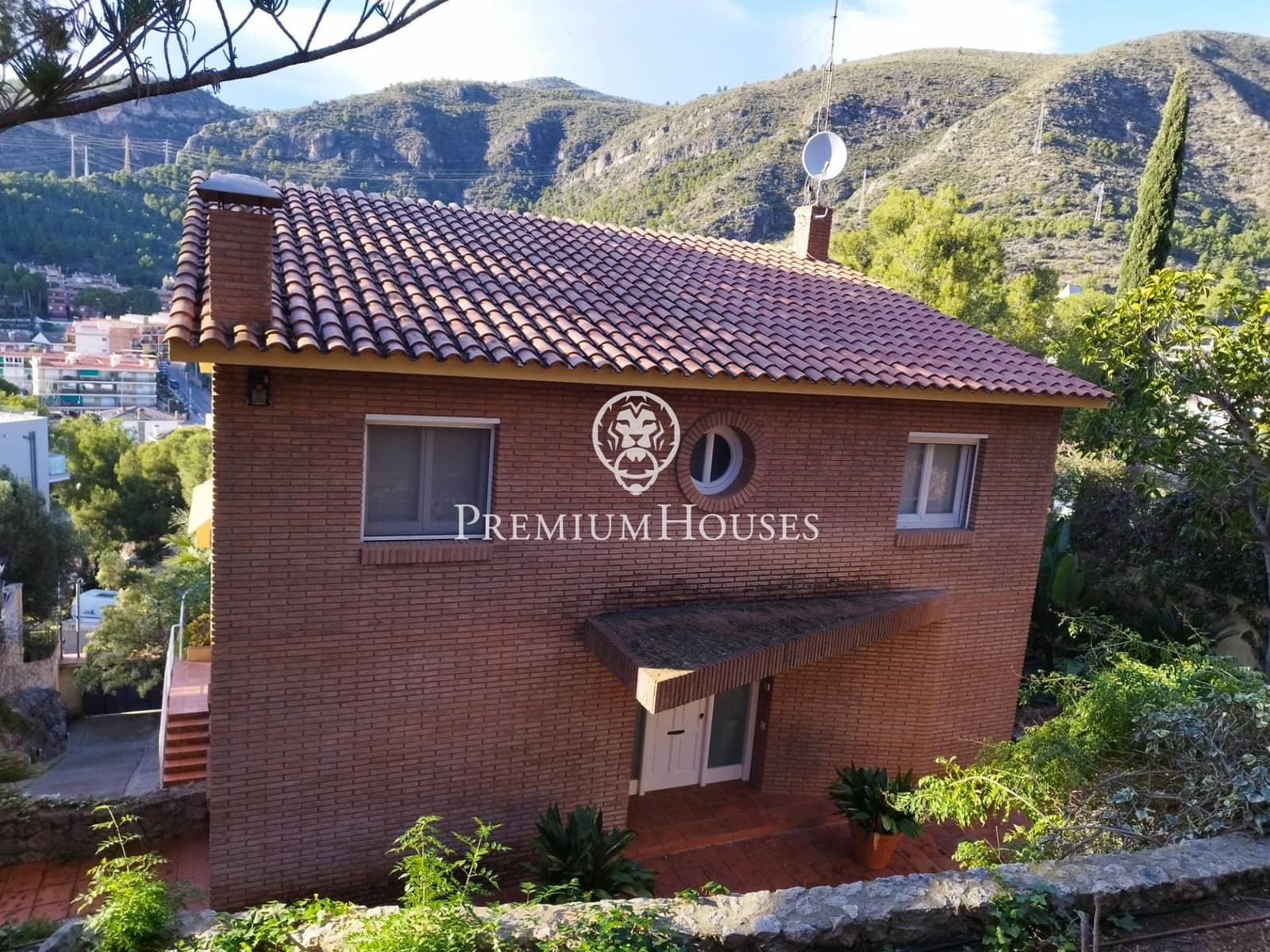 Chalet de 5 habitaciones en Castelldefels en venta con piscina garaje - 1.900.000 € (Ref: 9532106)