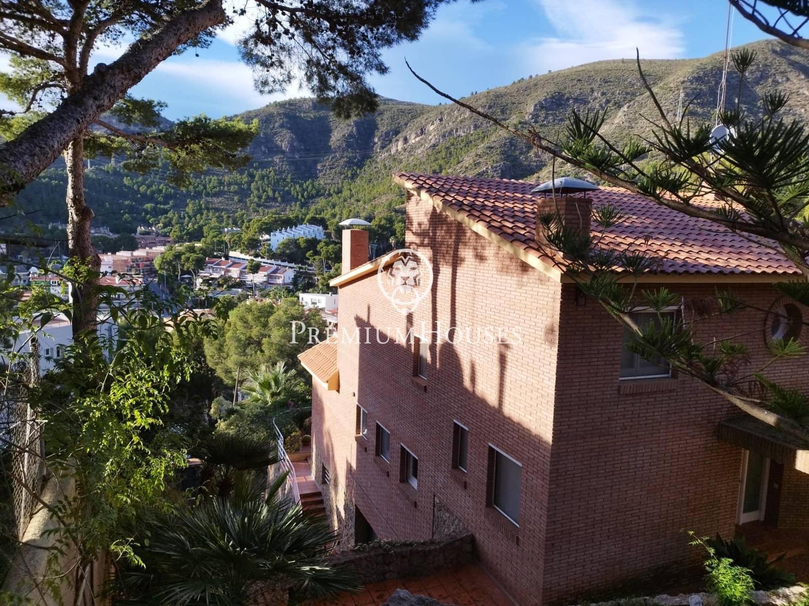 Chalet de 5 habitaciones en Castelldefels en venta con piscina garaje - 1.900.000 € (Ref: 9532106)