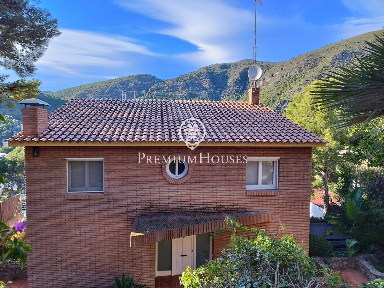 Chalet de 5 habitaciones en Castelldefels en venta con piscina garaje - 1.900.000 € (Ref: 9532106)