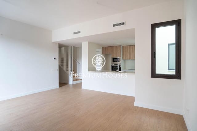 4 sypialnia Penthouse na sprzedaż w Vilanova i la Geltrú z basenem - 840 000 € (Ref: 9536101)