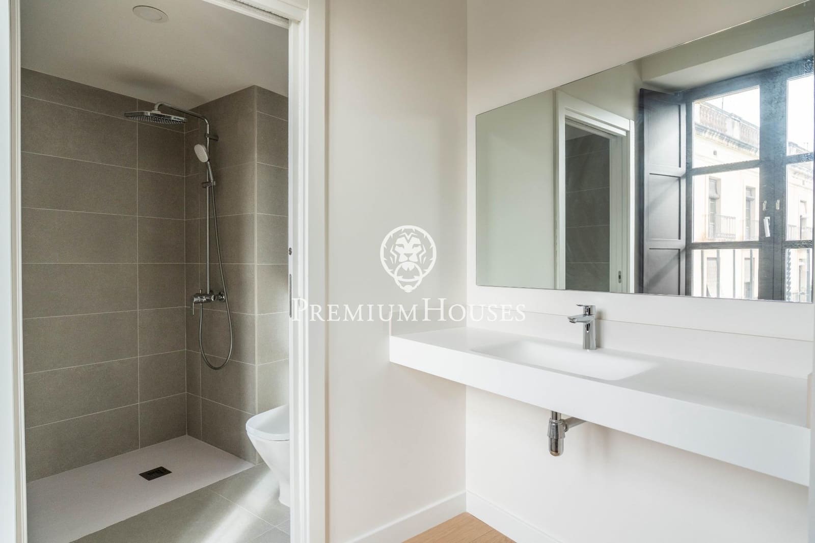 4 bedroom Penthouse for sale in Vilanova i la Geltru with pool - € 840,000 (Ref: 9536101)