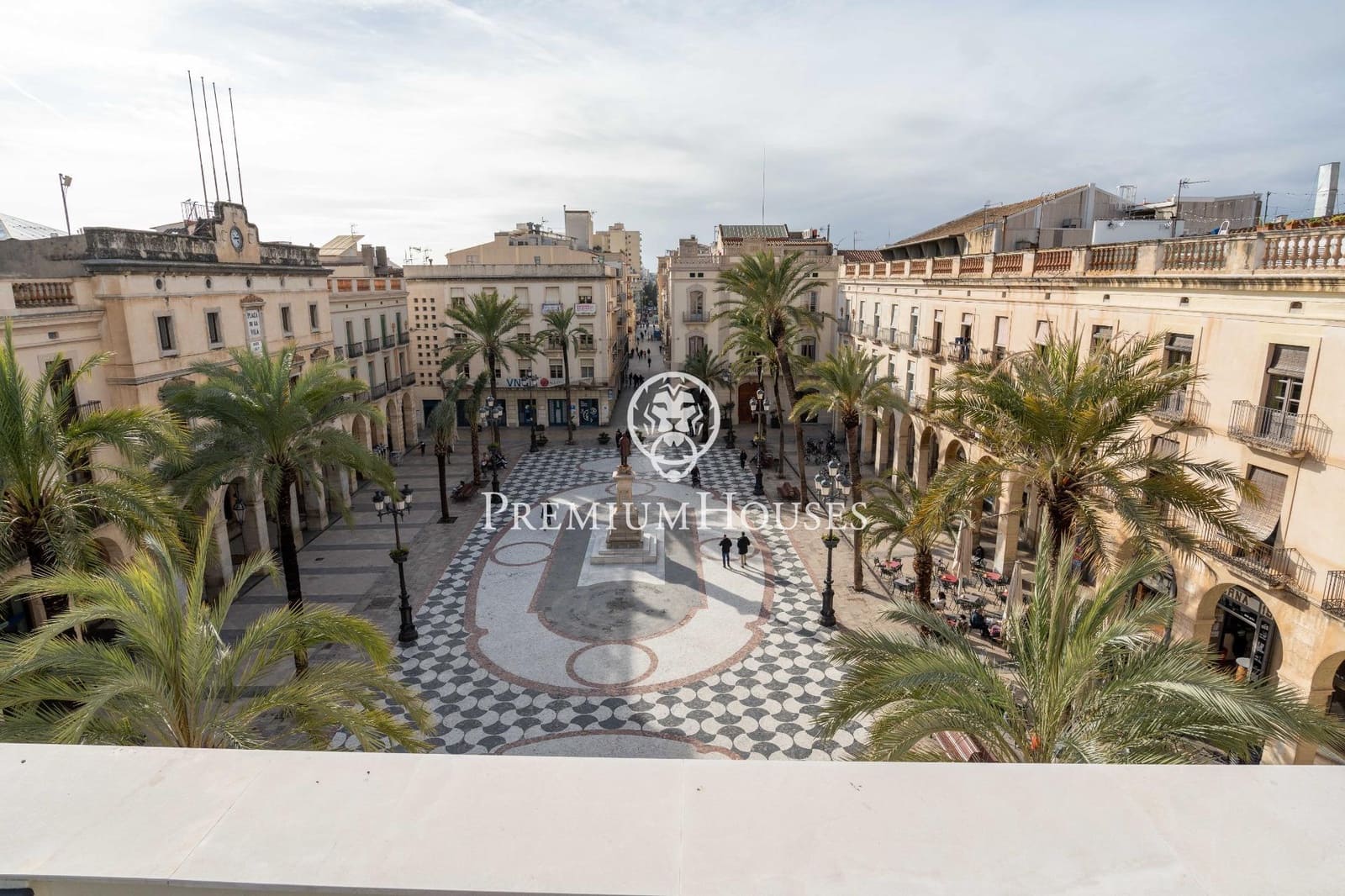 4 bedroom Penthouse for sale in Vilanova i la Geltru with pool - € 840,000 (Ref: 9536101)