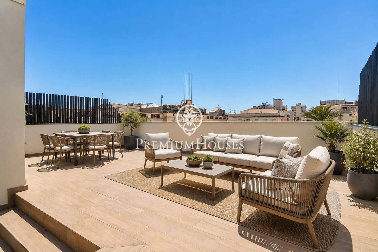 4 bedroom Penthouse for sale in Vilanova i la Geltru with pool - € 795,000 (Ref: 9536101)