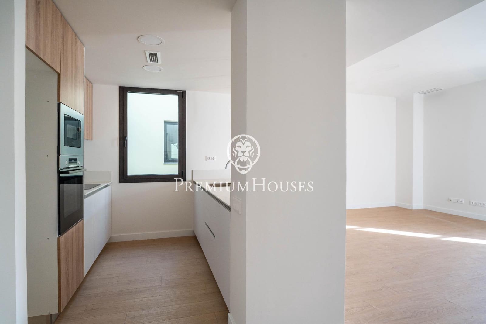 4 bedroom Penthouse for sale in Vilanova i la Geltru with pool - € 795,000 (Ref: 9536101)