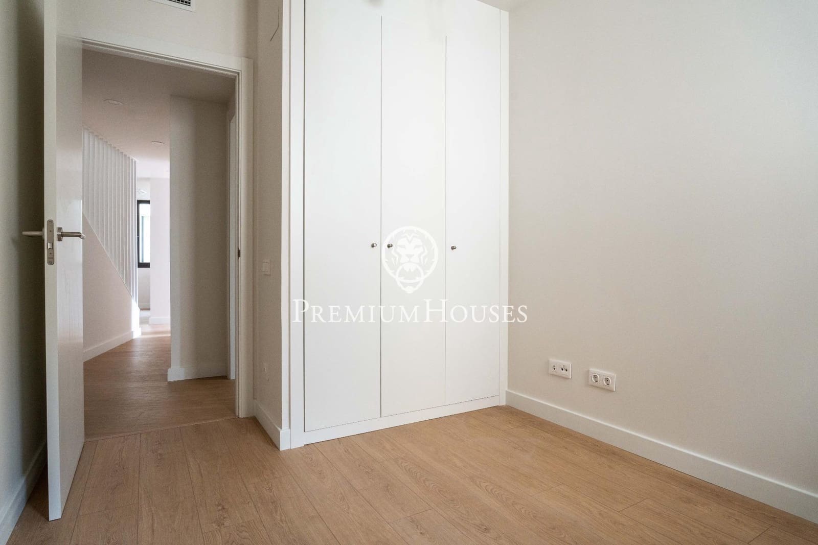 4 bedroom Penthouse for sale in Vilanova i la Geltru with pool - € 795,000 (Ref: 9536101)
