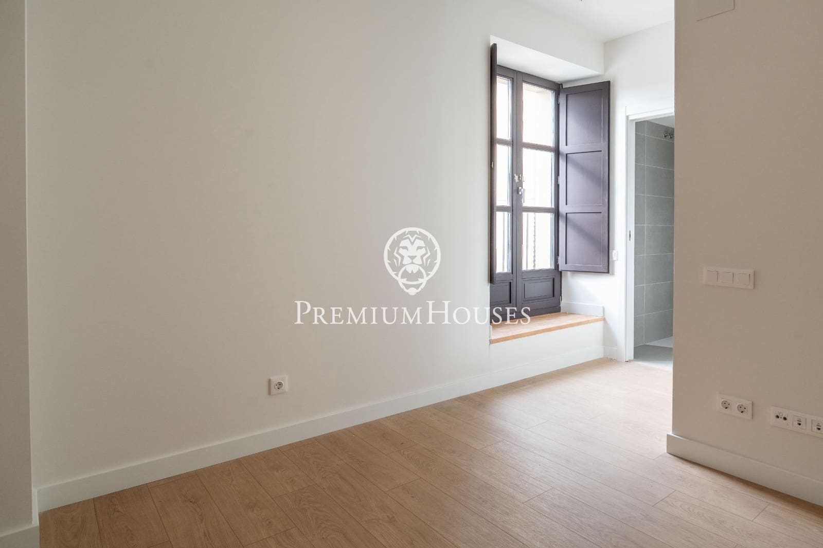 4 bedroom Penthouse for sale in Vilanova i la Geltru with pool - € 795,000 (Ref: 9536101)